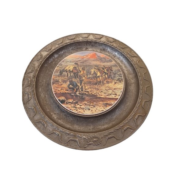 The Pioneer Foundry Pewter Plate CW Russel Inlay 10.5" Diam Vintage Old West - Picture 3 of 5
